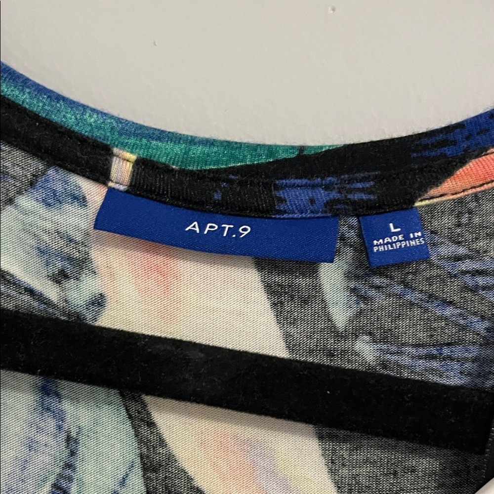 Apt. 9 Multicolor Patterned Top - Picture 2 of 7